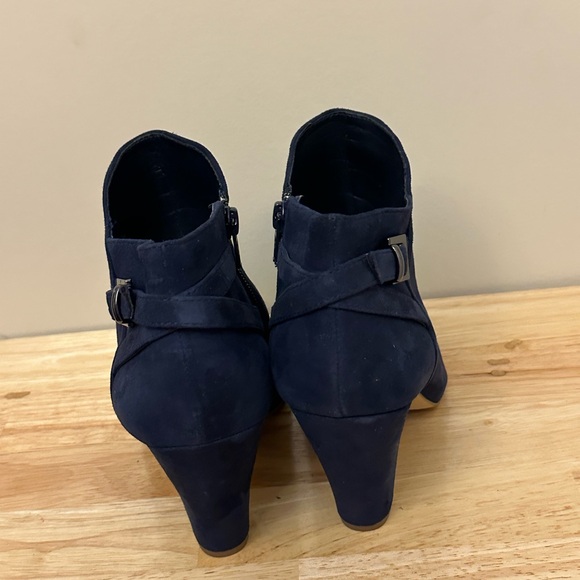 Gianni Bini Dark Blue Ankle Booties - Picture 6 of 8